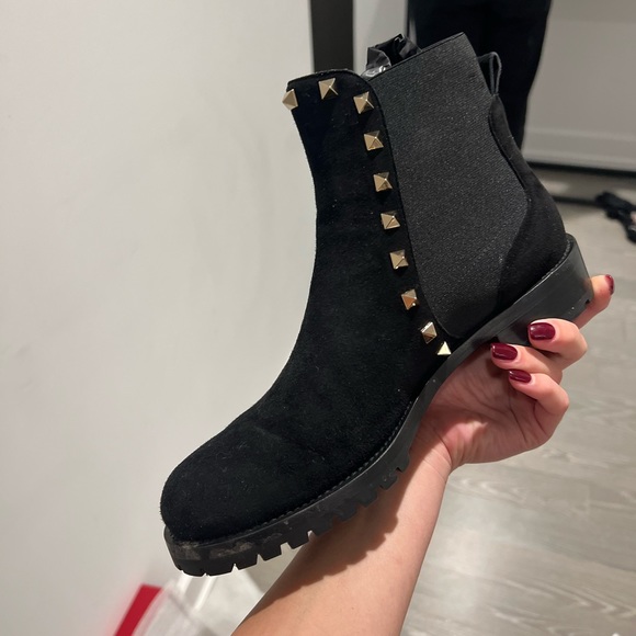 Valentino Rockstud Suede Chelsea Boots - Picture 4 of 6